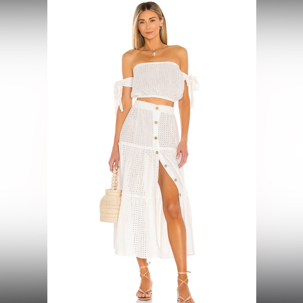 NWT off the shoulder Eyelet Blouse in Ecru, M - Picture 2 of 4